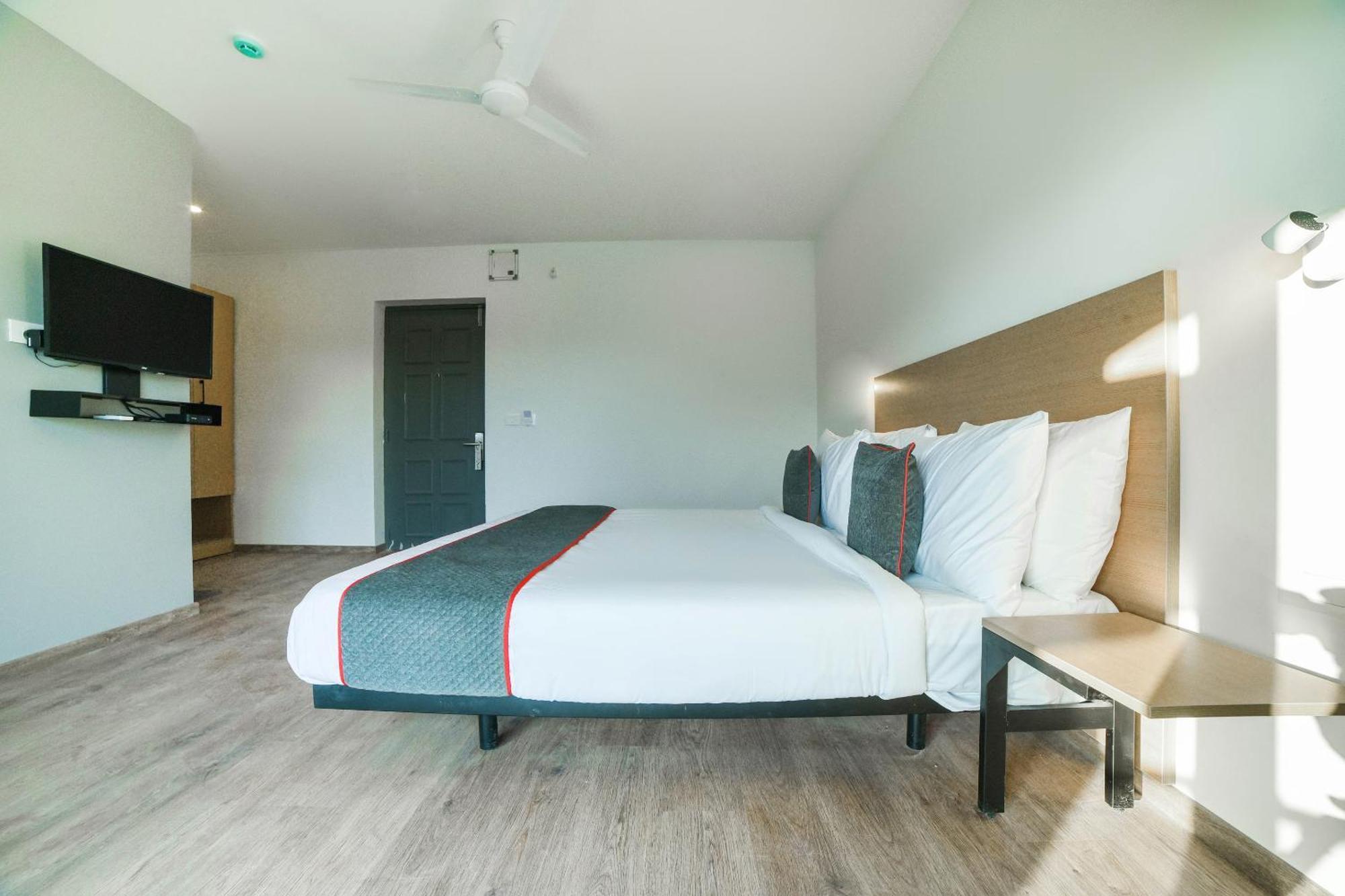 Townhouse 211 Laguna Ecr Near Juhu Beach Chennai Eksteriør billede