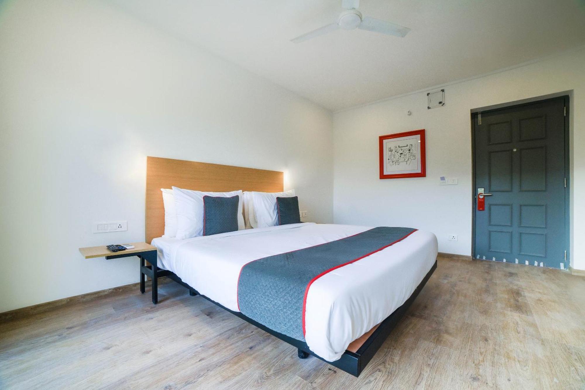 Townhouse 211 Laguna Ecr Near Juhu Beach Chennai Eksteriør billede