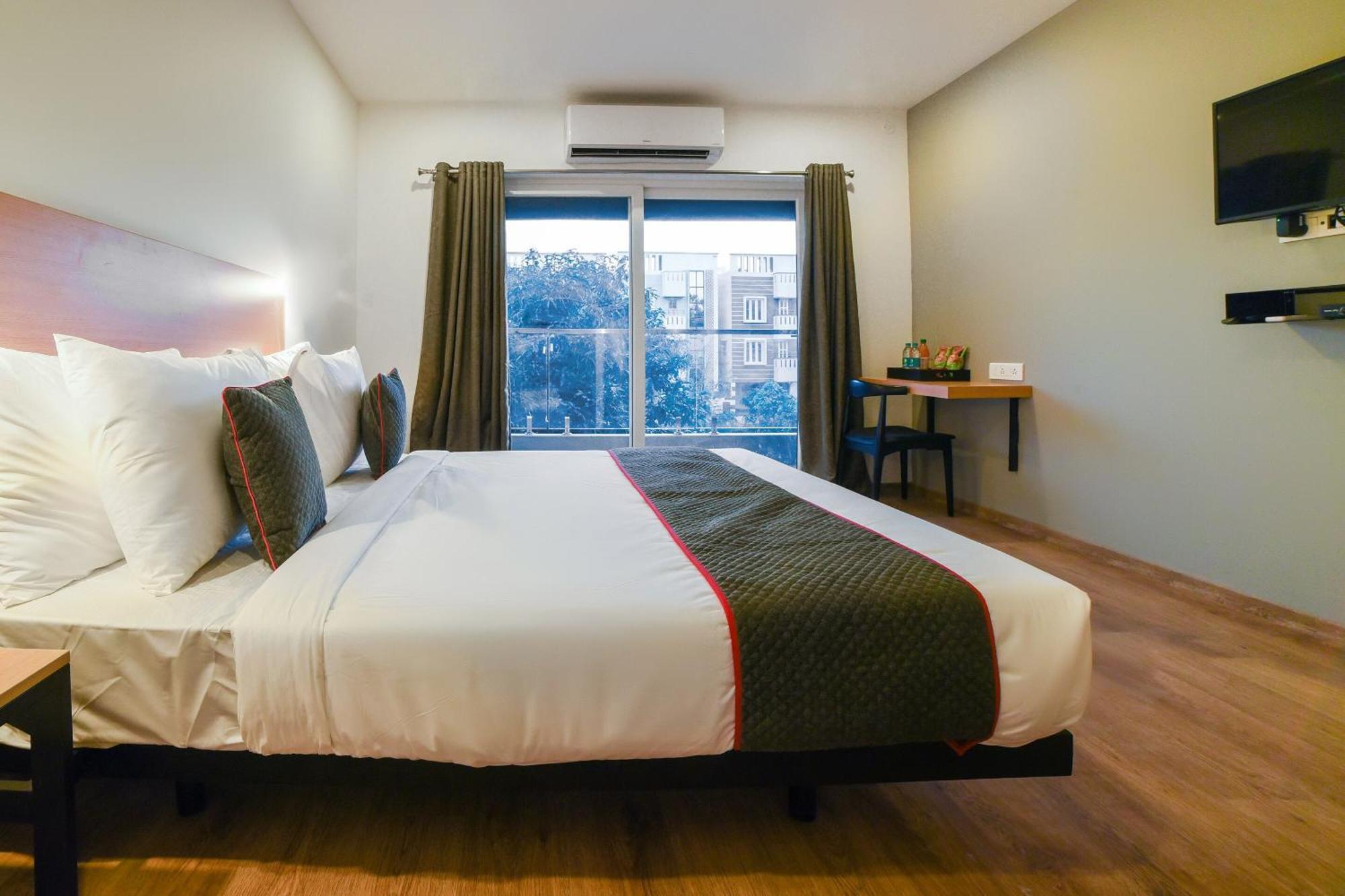 Townhouse 211 Laguna Ecr Near Juhu Beach Chennai Eksteriør billede